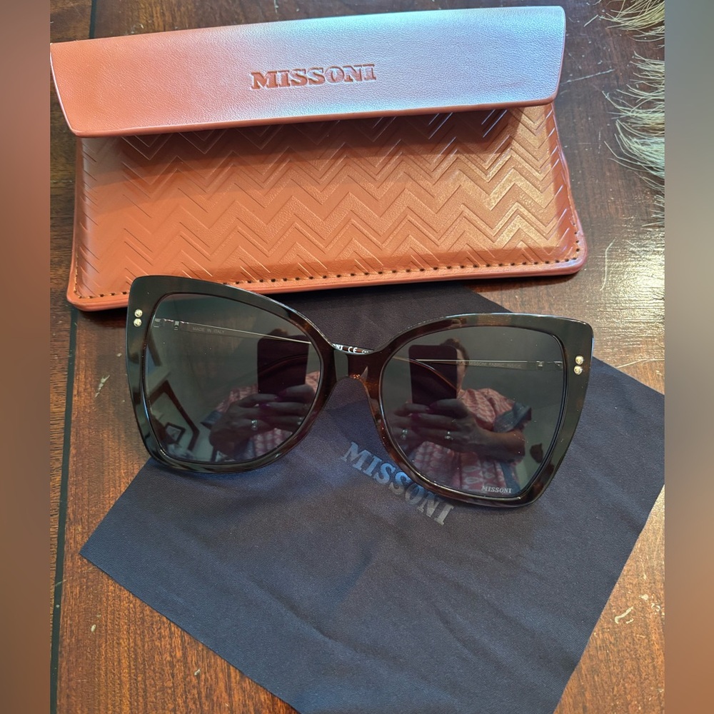 Missoni tortoiseshell Sunglasses - Picture 2 of 6